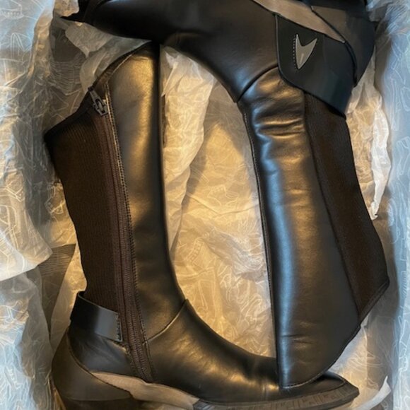 LAST PRICE Fluevog x Star Trek Starfleet Black Leather Boots Size 7 $499 DEAL - Picture 11 of 15